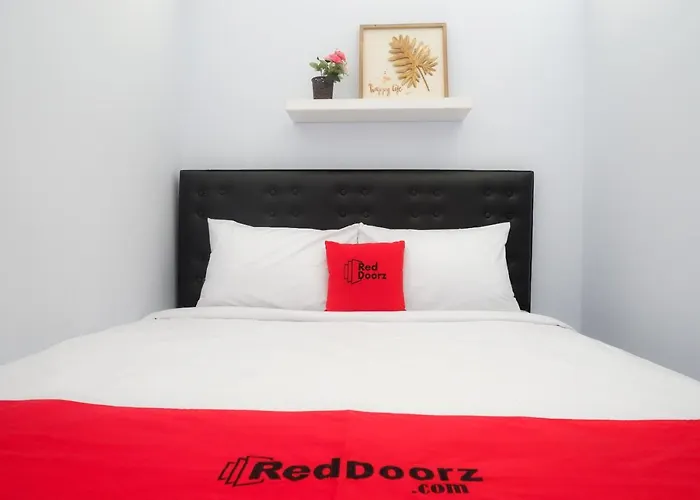 RedDoorz near Kawasan Bandara Ahmad Yani Semarang Hotel, Indonesia